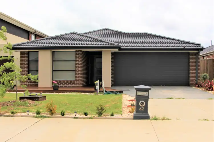 62 Skylark Boulevard, Clyde North VIC 3978
