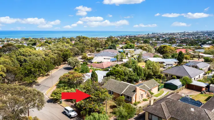 2 Renown Avenue, Seacliff Park SA 5049