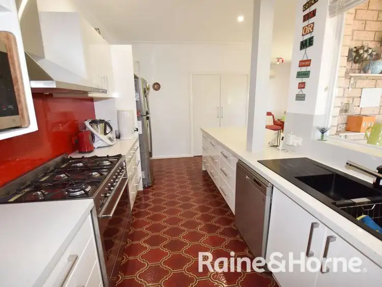 Seventh view of Homely house listing, 10 Murraba Close, Orange NSW 2800