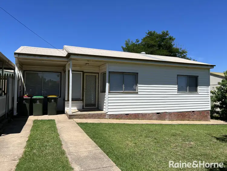 12 Moresby Street, Orange NSW 2800