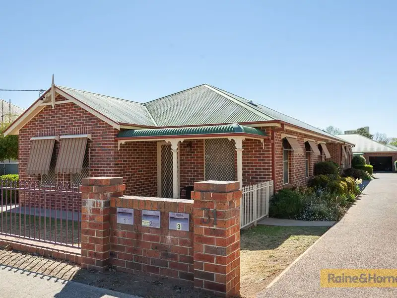 Main view of Homely unit listing, 1/31 Gipps Street, Tamworth NSW 2340