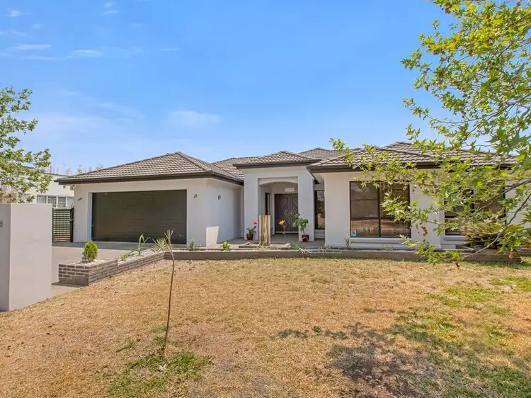 27 The Grange, Tamworth NSW 2340