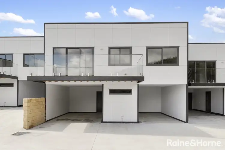 12 Fosbrook Court