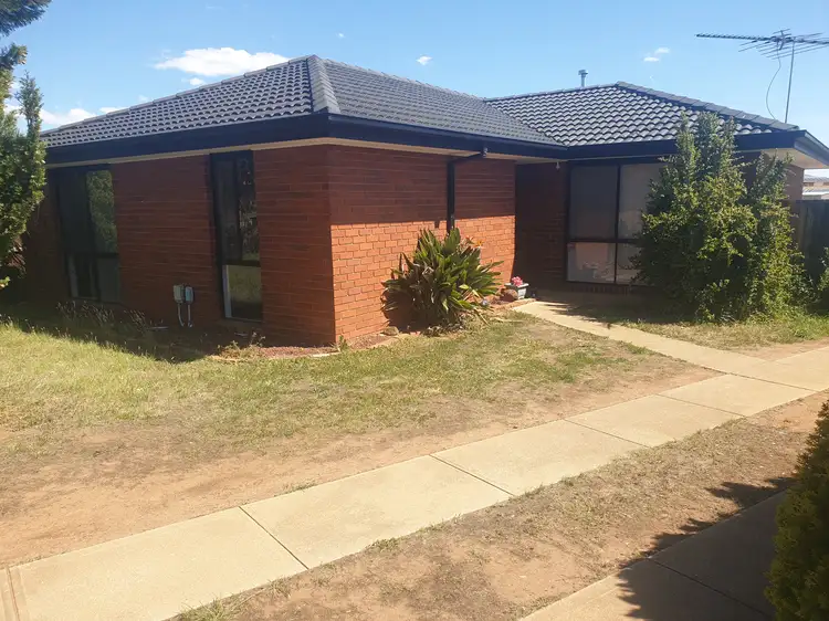 15 Pamela Court, Melton West VIC 3337