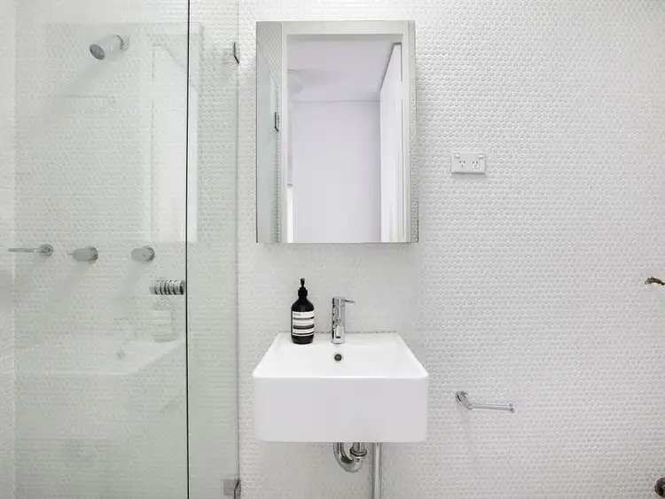 Sixth view of Homely studio listing, B21/100 Elizabeth Bay Road, Elizabeth Bay NSW 2011