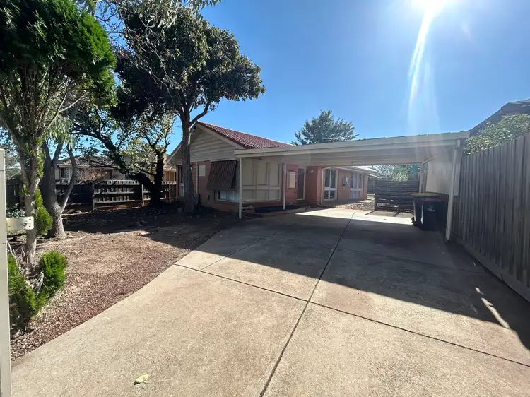 44 Penguin Street, Melton VIC 3337