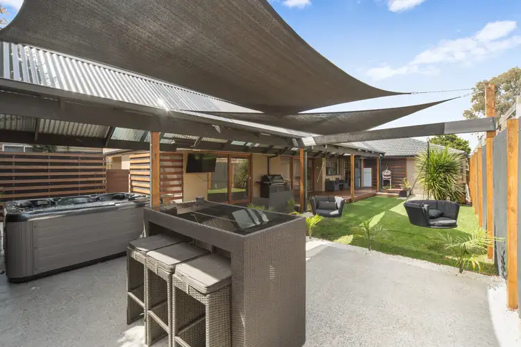 11 Hellenic Court, Carrum Downs VIC 3201