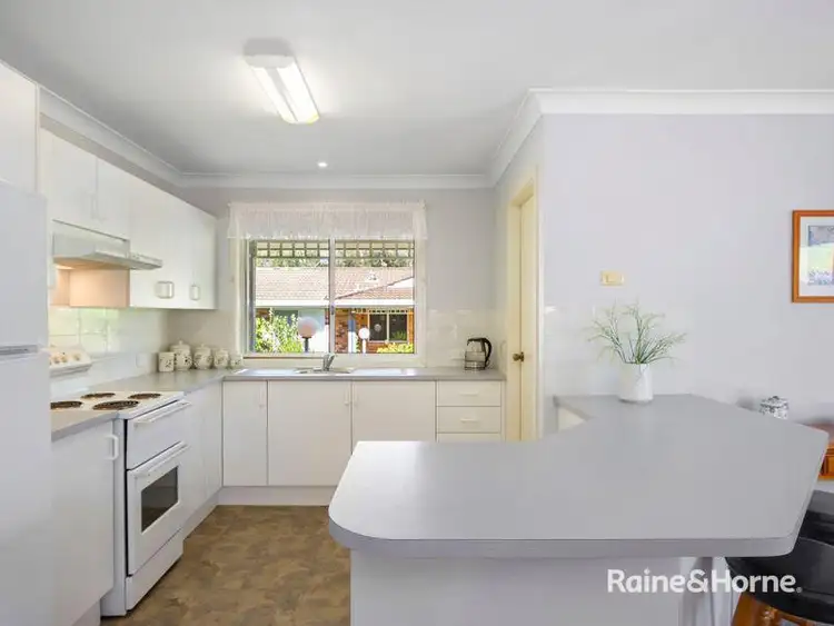 Third view of Homely house listing, 3/16-18 Ocean Street, Mollymook NSW 2539