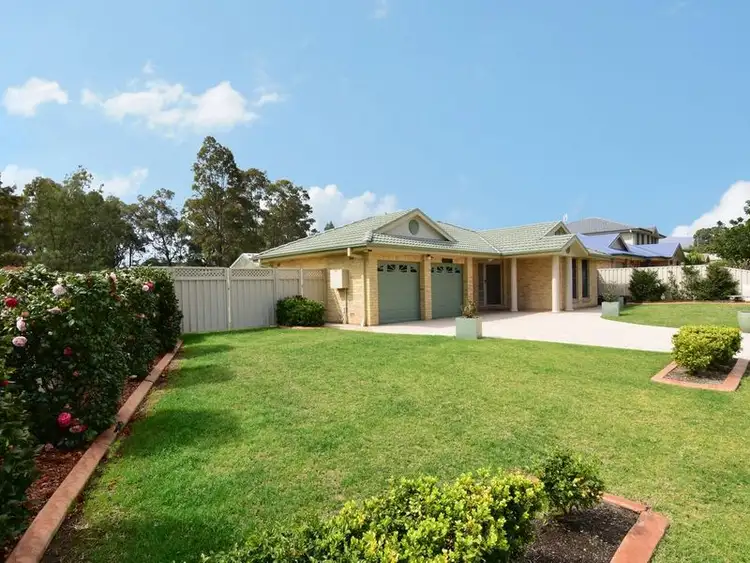 10 BURRADOO CRESCENT, Nowra NSW 2541