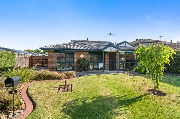 4 Augusta Court, Skye VIC 3977