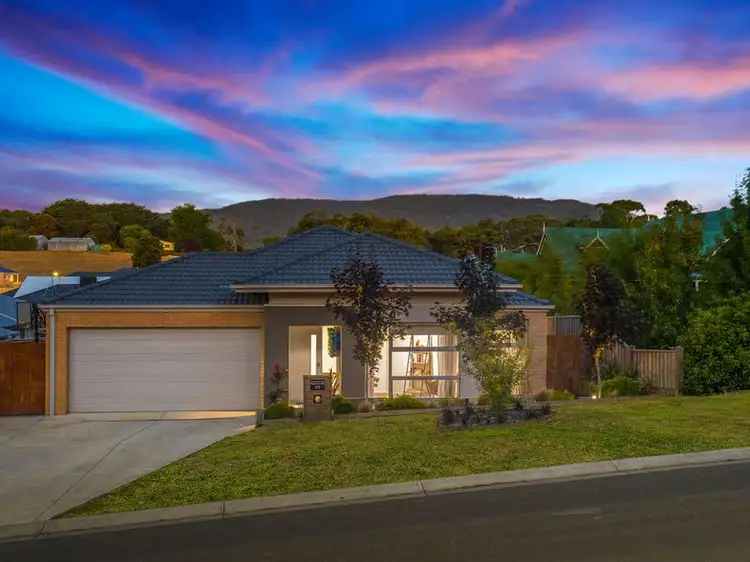 35 Washington Lane, Woodend VIC 3442