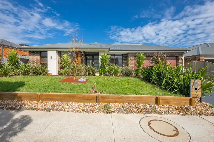 25 Gordon Boulevard, Gisborne VIC 3437