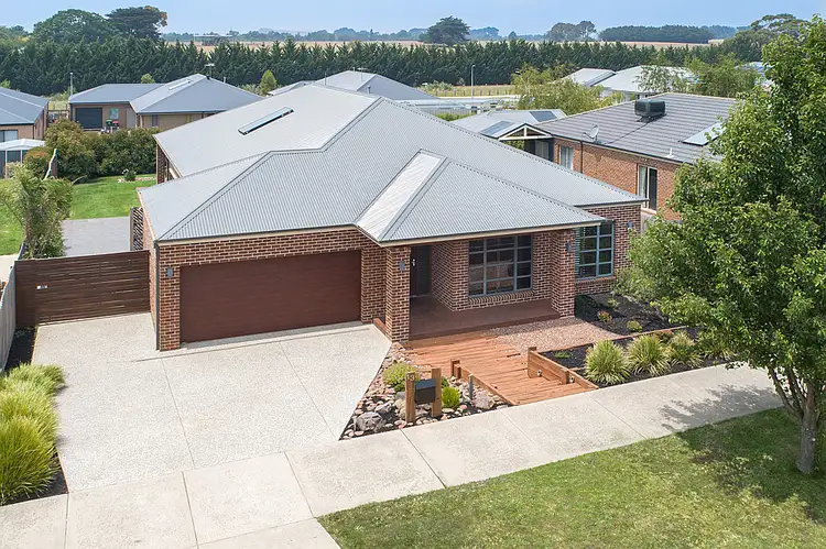 13 Childe Harold Road, Gisborne VIC 3437