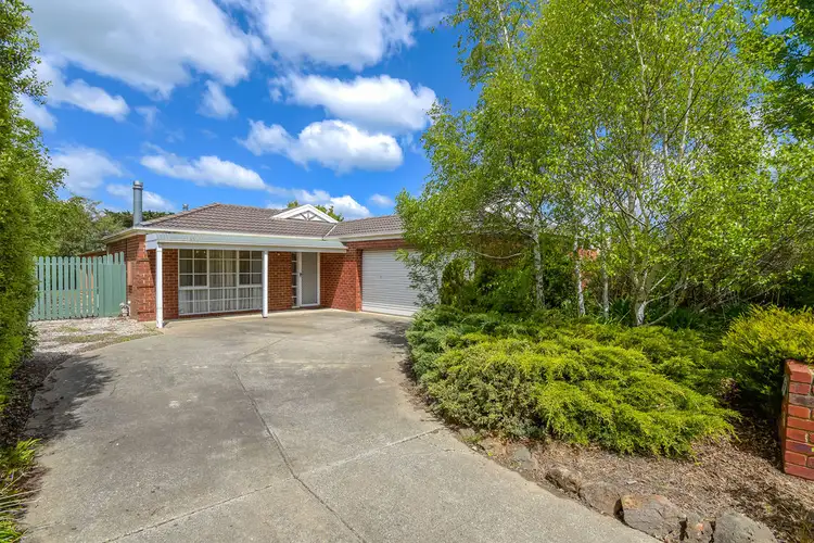 5 Sunny Park Close, Gisborne VIC 3437