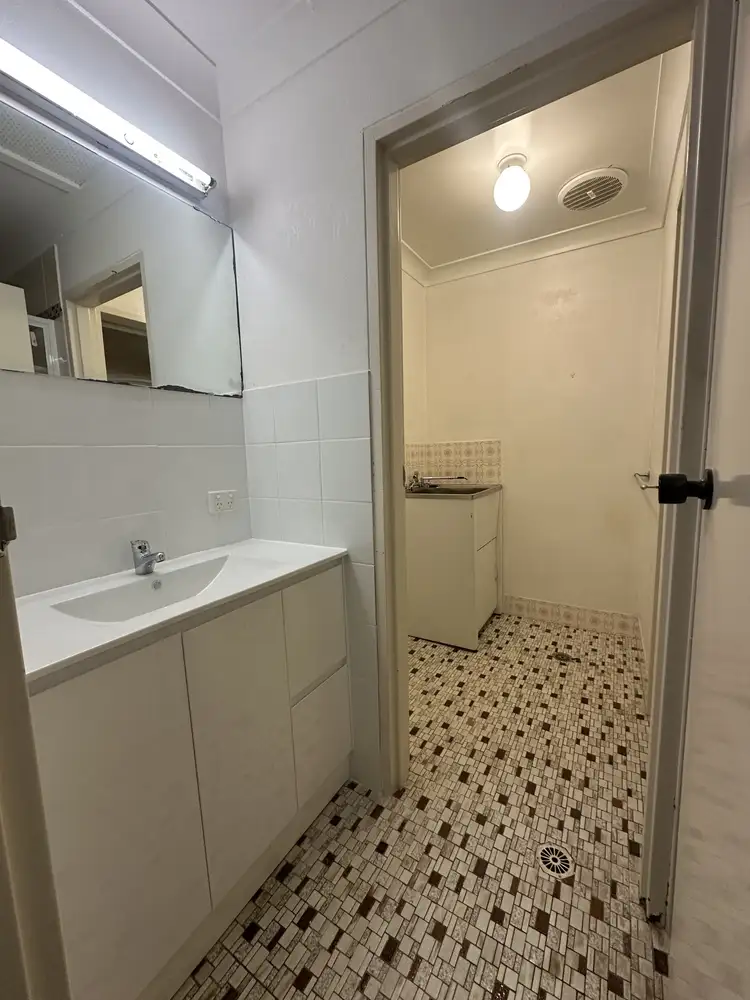 Fifth view of Homely unit listing, 4/98 Carthage Street, Tamworth NSW 2340