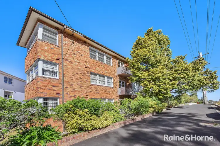 6 Echo Point Road