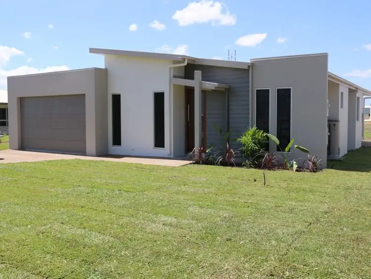 17 CORNFORD Crescent, Ayr QLD 4807
