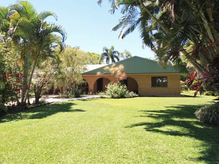 8 Hillcrest Place, Ayr QLD 4807