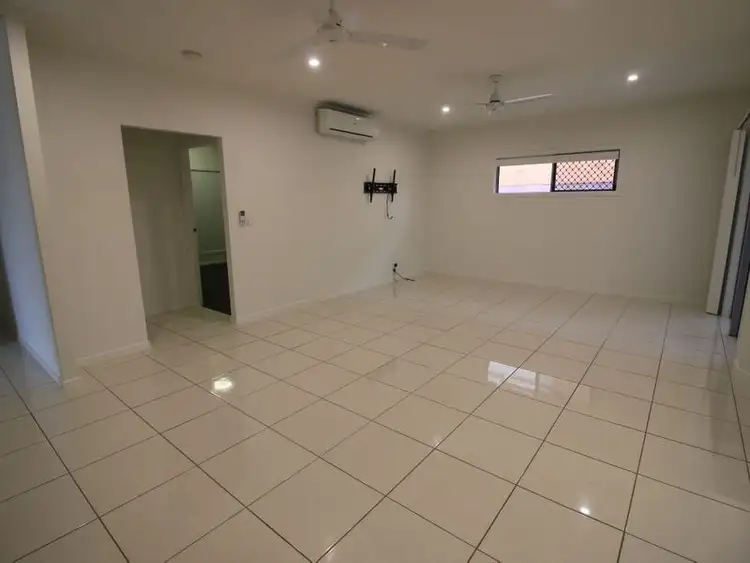 Fourth view of Homely unit listing, 67-69 NINTH Avenue, Home Hill QLD 4806