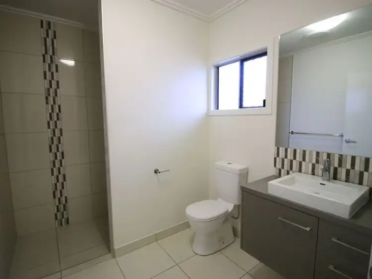 Sixth view of Homely unit listing, 67-69 NINTH Avenue, Home Hill QLD 4806