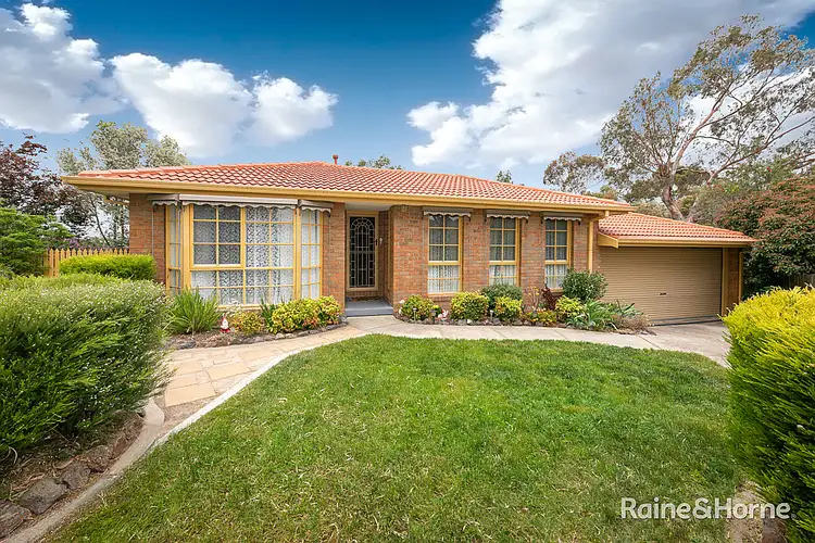 9 McInnes Close, Sunbury VIC 3429