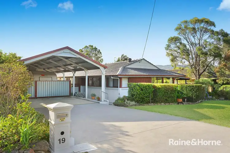 19 Chittick Avenue, North Nowra NSW 2541