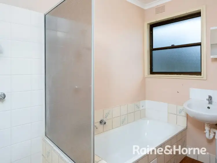 Fourth view of Homely house listing, 6 Oliver Place, Tolland NSW 2650