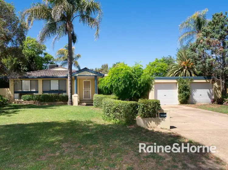 1 Orford Place, Lake Albert NSW 2650