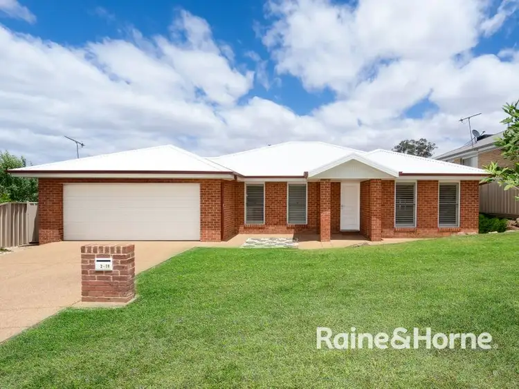 2/19 Clarence Place, Tatton NSW 2650