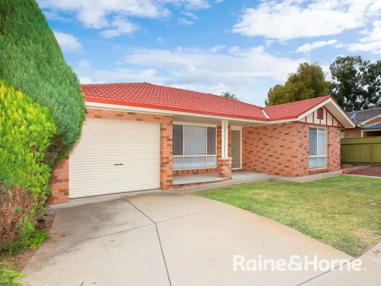 2/4 Dunn Avenue, Forest Hill NSW 2651