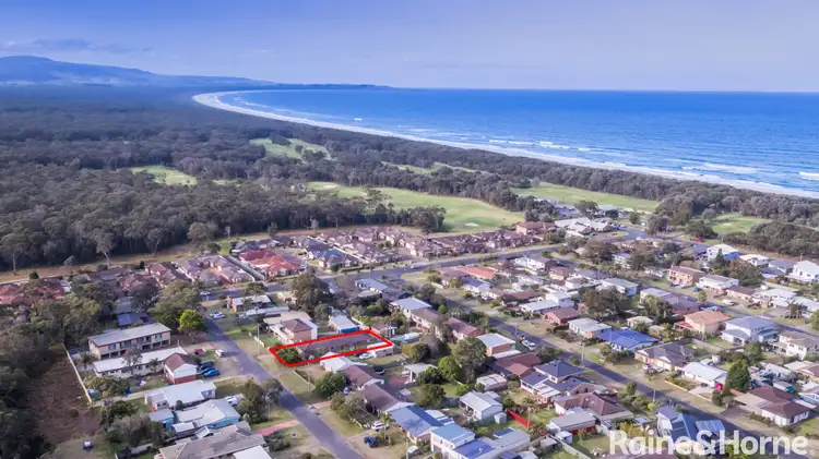Second view of Homely semi-detached listing, 8 Aspinall Street, Shoalhaven Heads NSW 2535