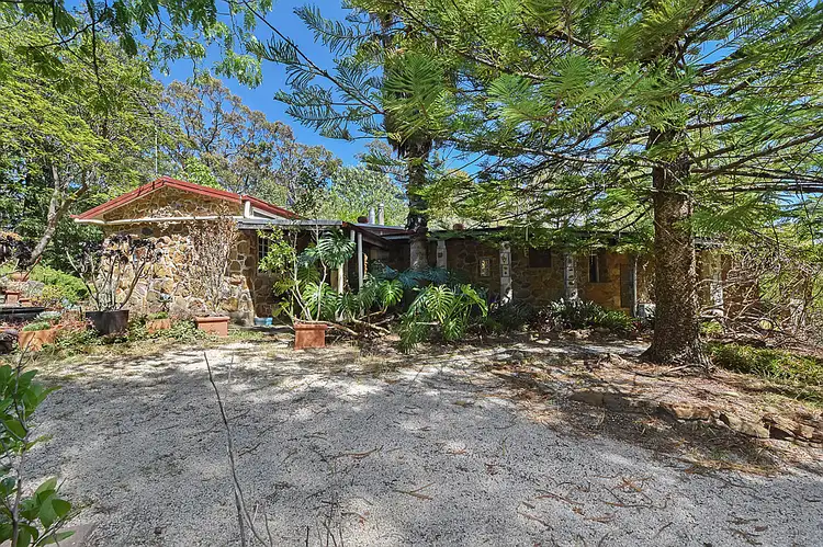 90 Albert Road, Bullaburra NSW 2784