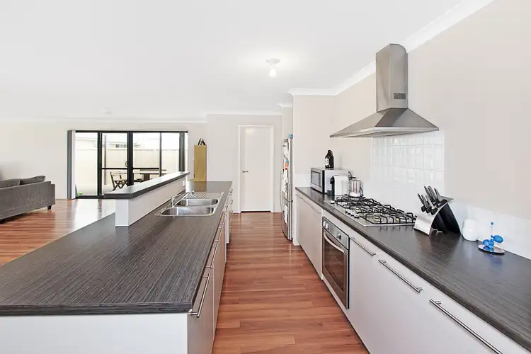4 Roanoke Way, Dunsborough WA 6281