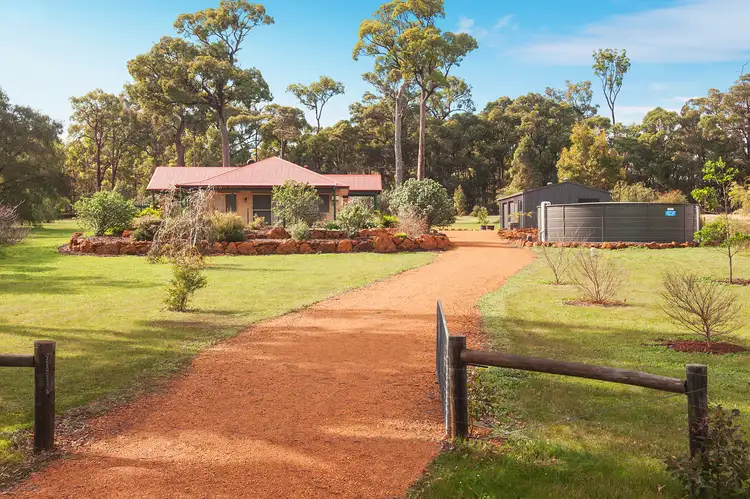 46 Valley Way, Nannup WA 6275