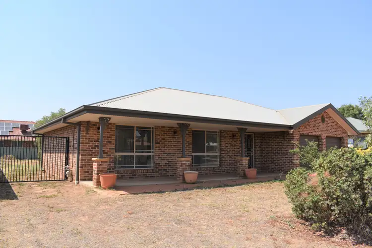 4 Casuarina Close, Wellington NSW 2820