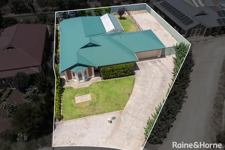 33 Strathmont Drive, Strathalbyn SA 5255