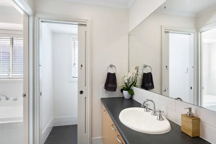 Fifth view of Homely house listing, 33 Strathmont Drive, Strathalbyn SA 5255