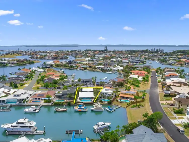 5 Captains Court, Raby Bay QLD 4163