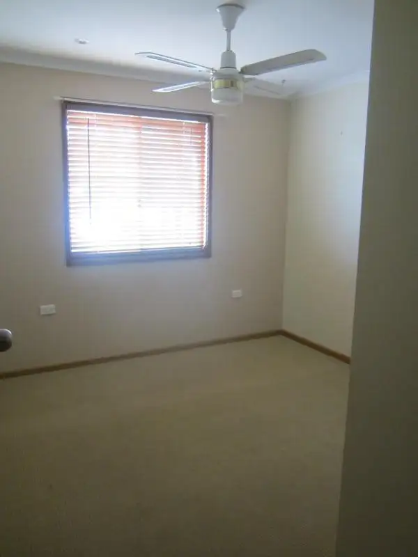 Fifth view of Homely house listing, 6 Hamilton Court, Roxby Downs SA 5725