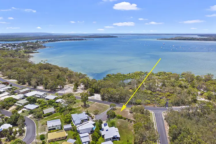 1 Beattie Court, Tin Can Bay QLD 4580