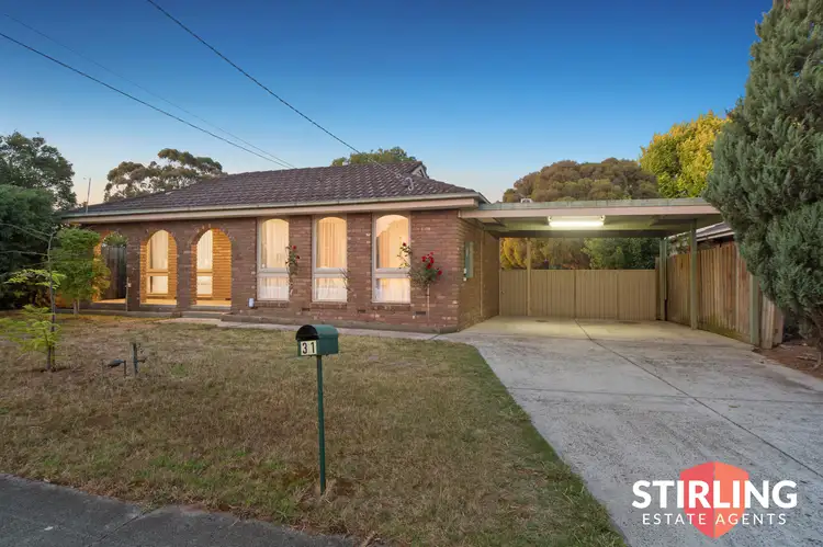 31 Thomas Crescent, Cranbourne VIC 3977