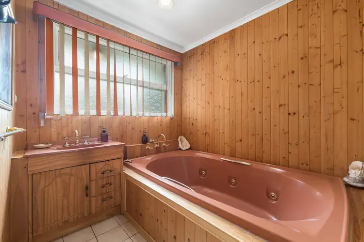 Sixth view of Homely house listing, 3 Devon Court, Frankston VIC 3199