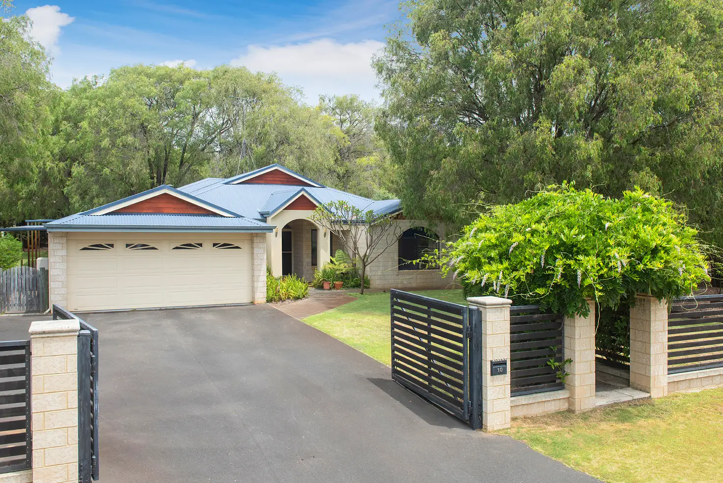 Main view of Homely house listing, 10 Klaehn Crescent, Yalyalup WA 6280