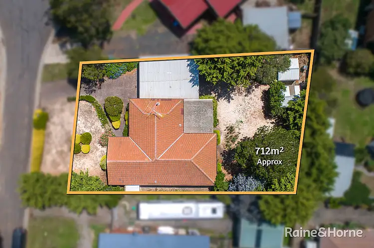 Second view of Homely house listing, 6 Walton Heath Court, Sunbury VIC 3429