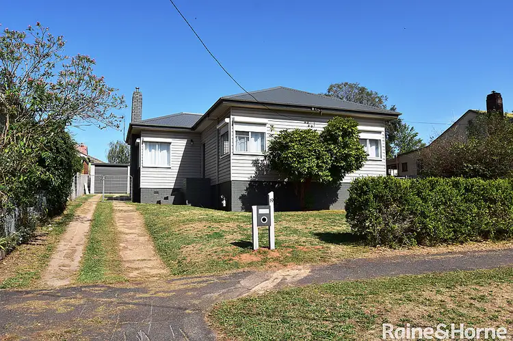19 Maxwell Avenue, Orange NSW 2800