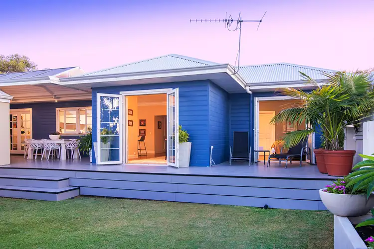 16 South Street, West Busselton WA 6280