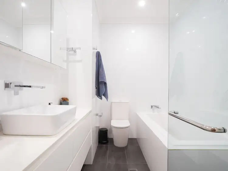 Sixth view of Homely apartment listing, 2/77 Lamrock Avenue, Bondi Beach NSW 2026