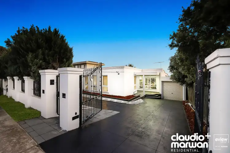 15 Josephine Street, Oak Park VIC 3046