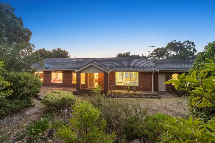 2 Meribil Close, Mount Eliza VIC 3930