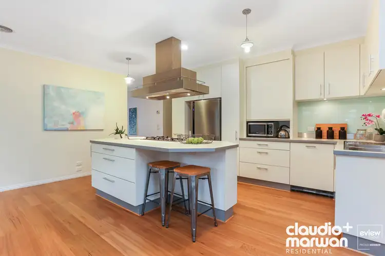Sixth view of Homely house listing, 10 Barak Court, Oak Park VIC 3046